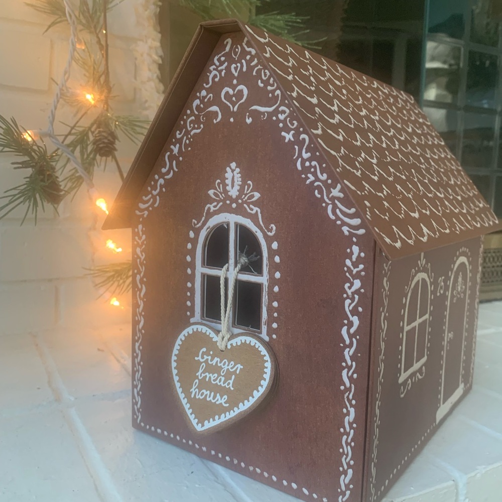 Maileg Small Brown Gingerbread House Toy in original 📦